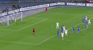 1679611195671028755.gif 九游app-【欧预赛】凯恩点射破纪录,意大利主场1比2英格兰