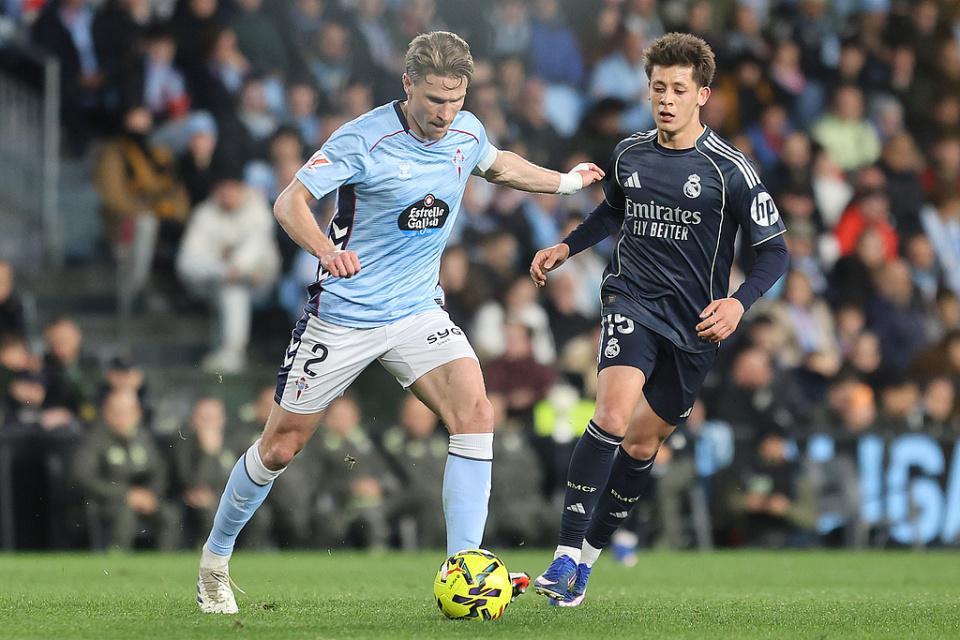 九游娱乐-送助攻仍被换下！9000万红星1个月2次不满主帅 蔑笑嘲讽：总是我