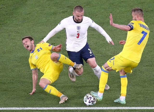 九游娱乐-肖伯特·卡洛斯在此 英格兰左闸岂容穆帅指指点点？